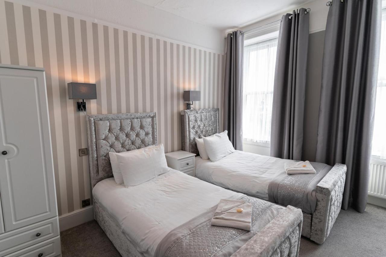 The Pier Hotel 3*