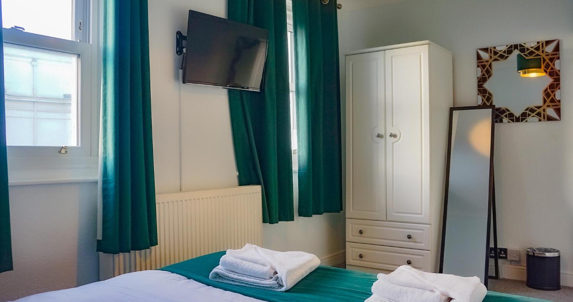 The Pier Hotel 3*